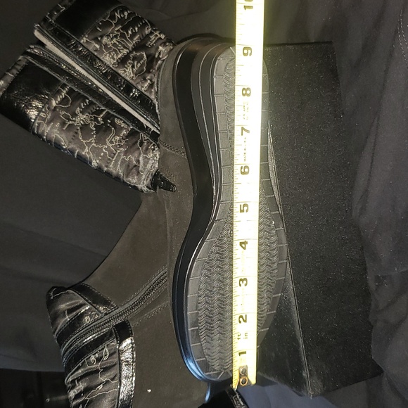 NWOT Vera Pelle Size 36 leather and suede wedge boot - Picture 5 of 8